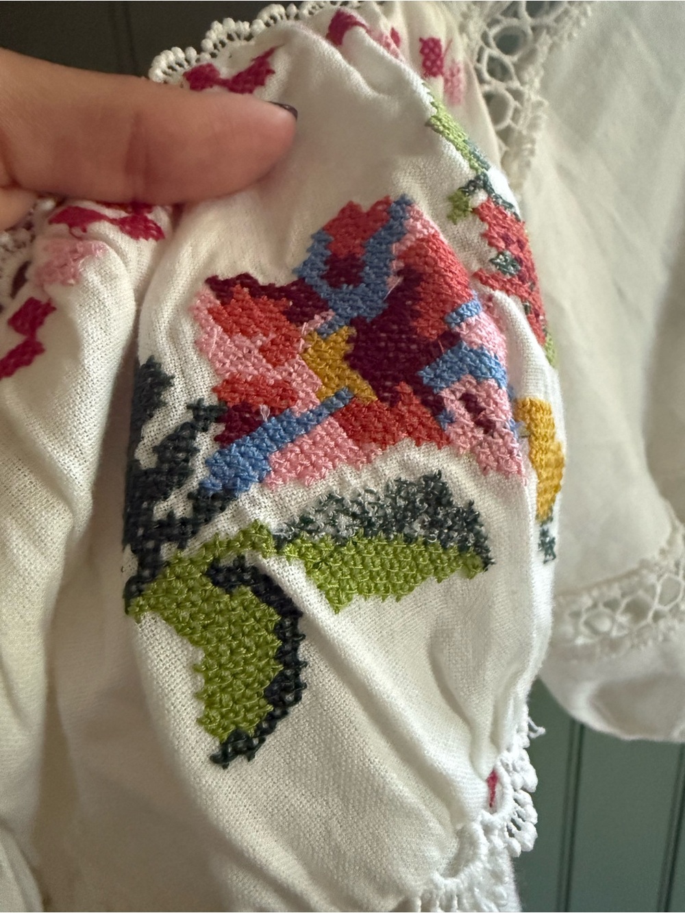 Farm Rio Embroidered White Top - Picture 2 of 6